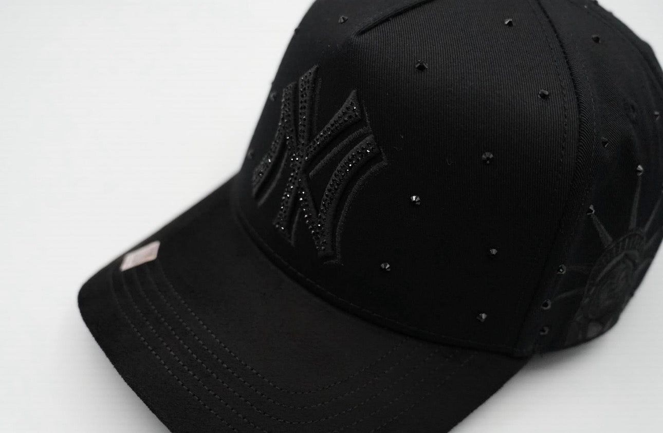 N.Y. Crystals (Total Black)